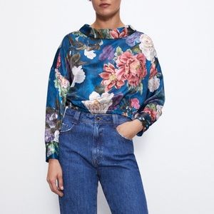 Cropped floral print blouse